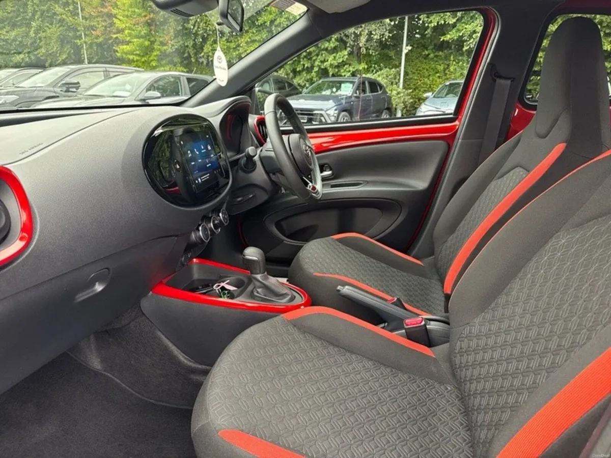 Toyota Aygo X AYGO-X DESIGN AUTO - Image 6