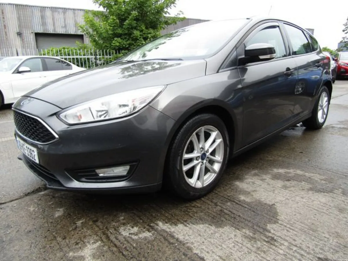 Ford Focus Style 5DR 1.5TD 95PS 6SPD 4DR - Image 3