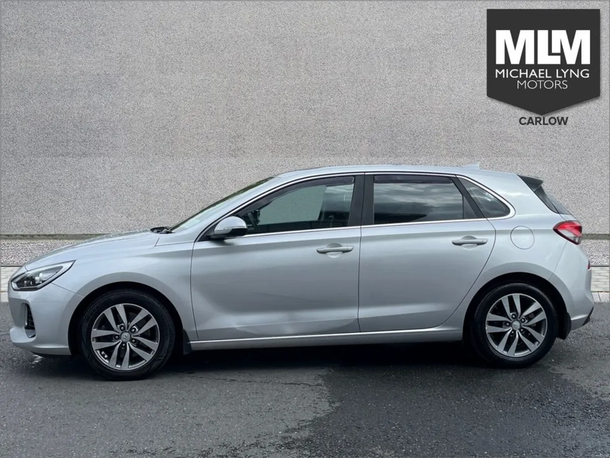 Hyundai i30 i 30 Deluxe Plus 5DR - Image 4