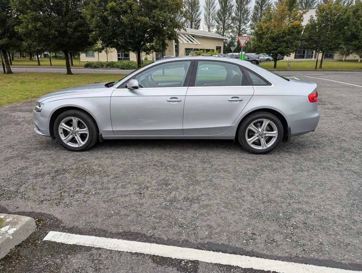 Audi A4 2015 - Image 2