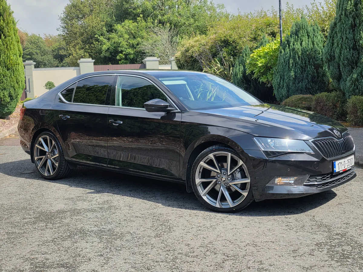 SKODA SUPERB STYLE 2.0 TDI 150BHP MANUAL - Image 3