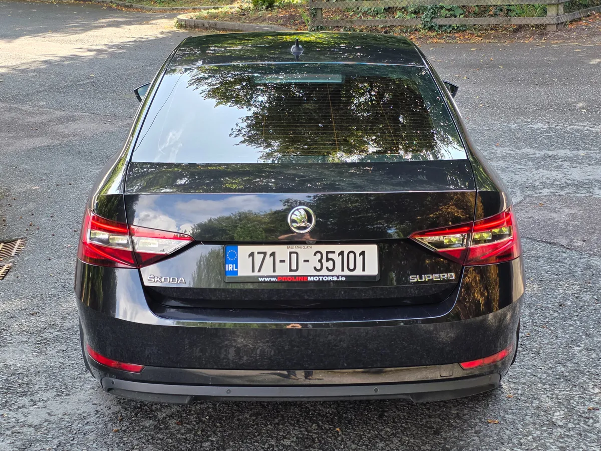 SKODA SUPERB STYLE 2.0 TDI 150BHP MANUAL - Image 6
