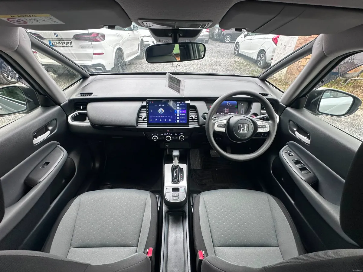 Honda Fit 2021  1.5 HYBRID 24K KM ONLY - Image 5