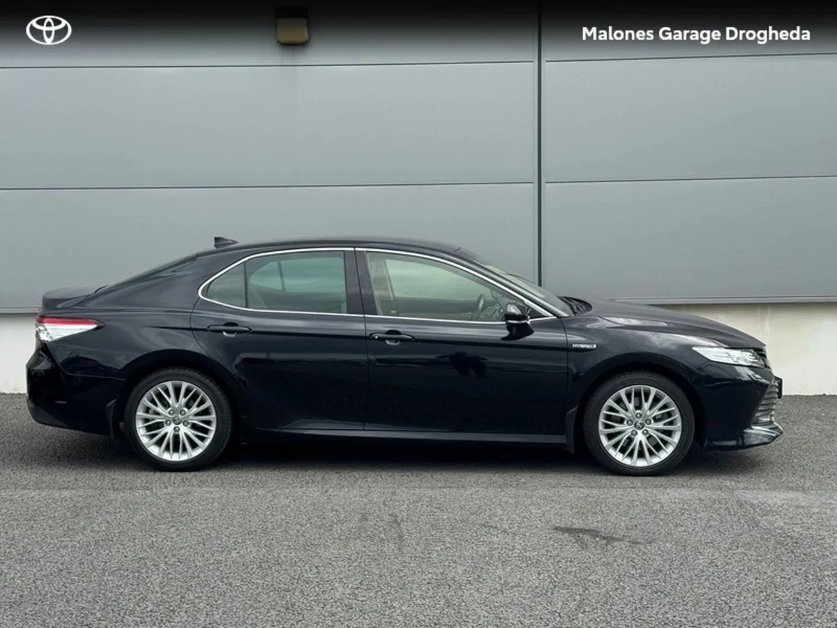 Toyota Camry CAMRY HYBRID PLATINUM - Image 3