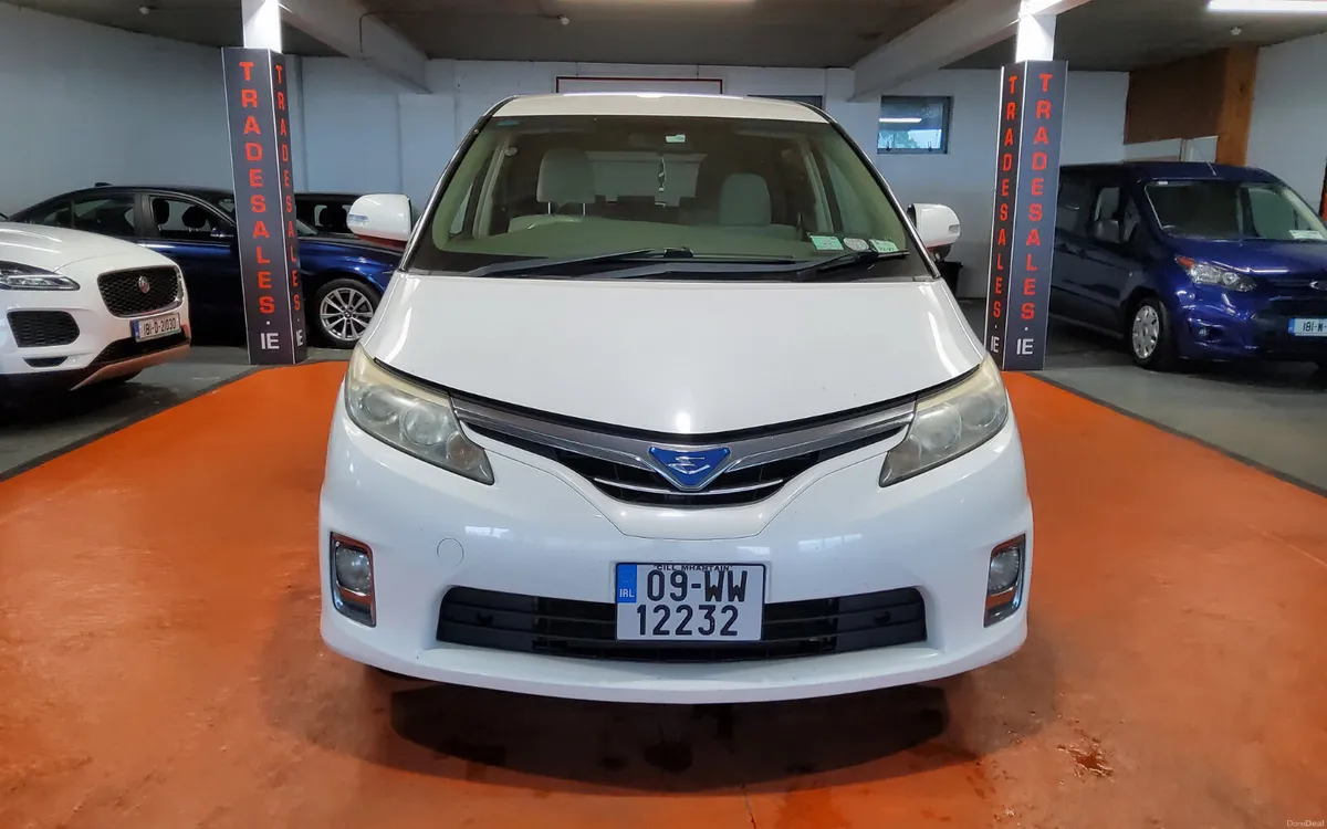 Toyota Estima 2009 - Image 2