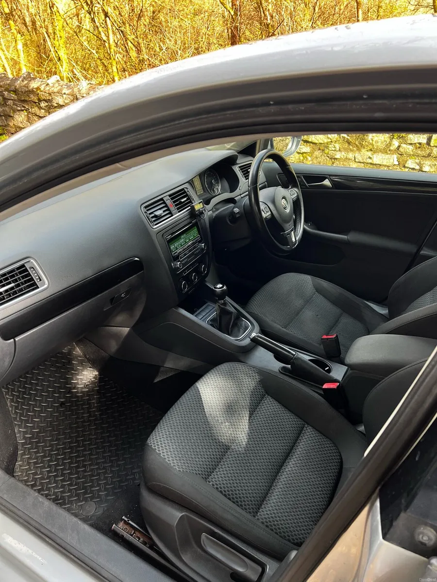 Volkswagen Jetta 1.6 TDI - Image 5