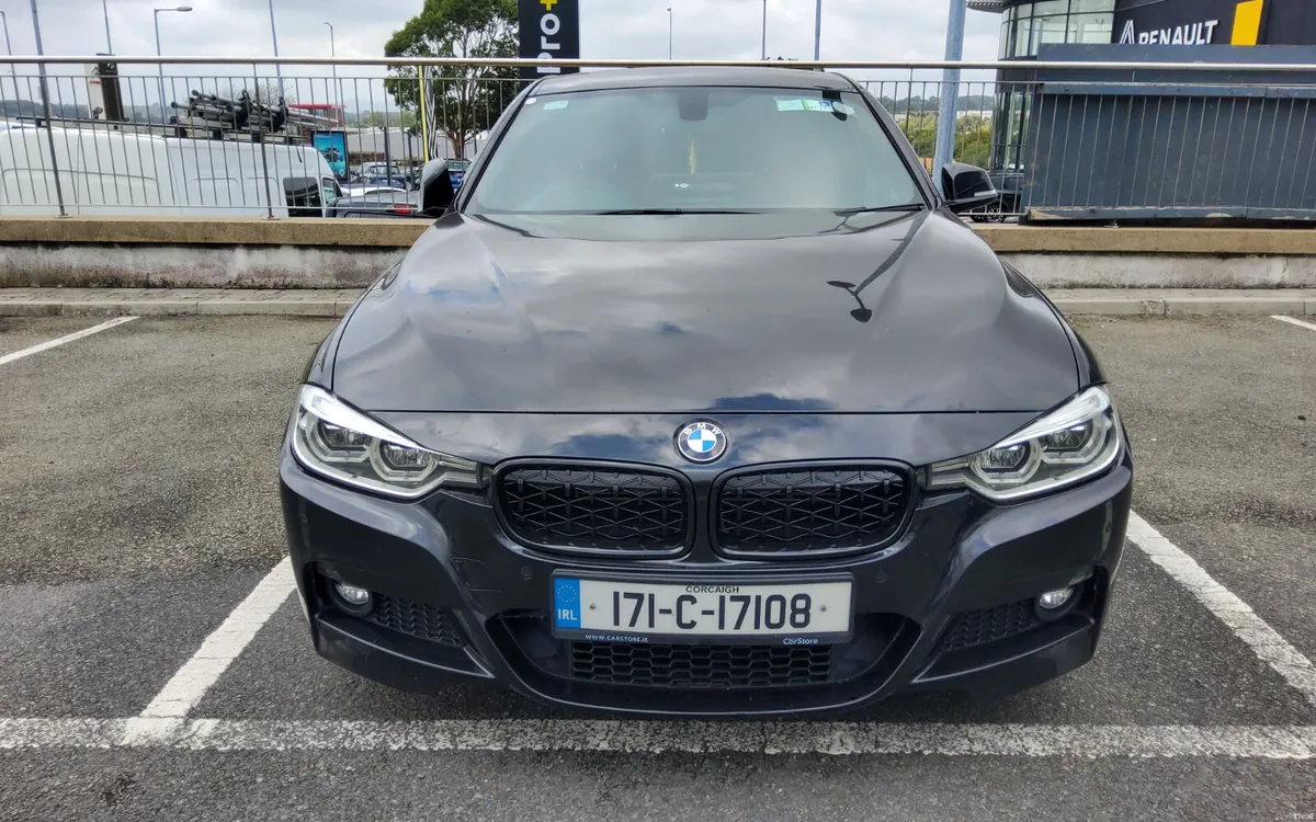 BMW 3-Series 2017 - Image 2