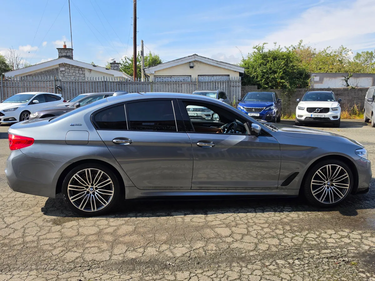 181 BMW 530e *M SPORT*CLEAN* - Image 4