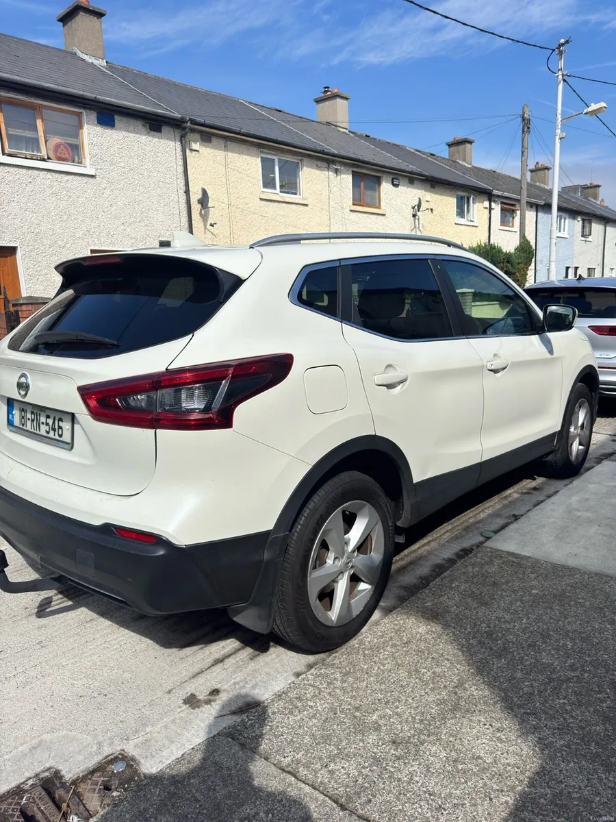Nissan Qashqai 1.2 Petrol - Image 4