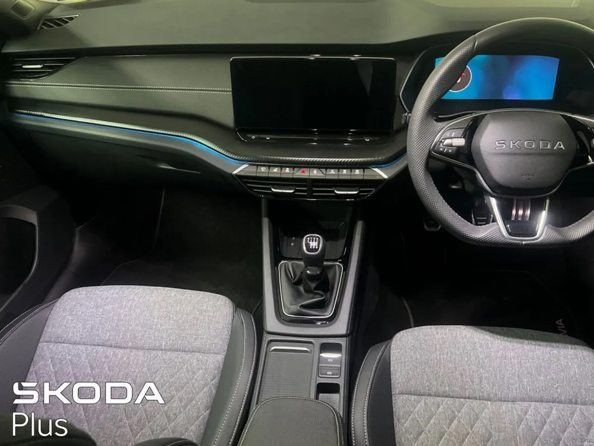 Skoda Octavia Sportline 2.0TDI 115HP - Image 2
