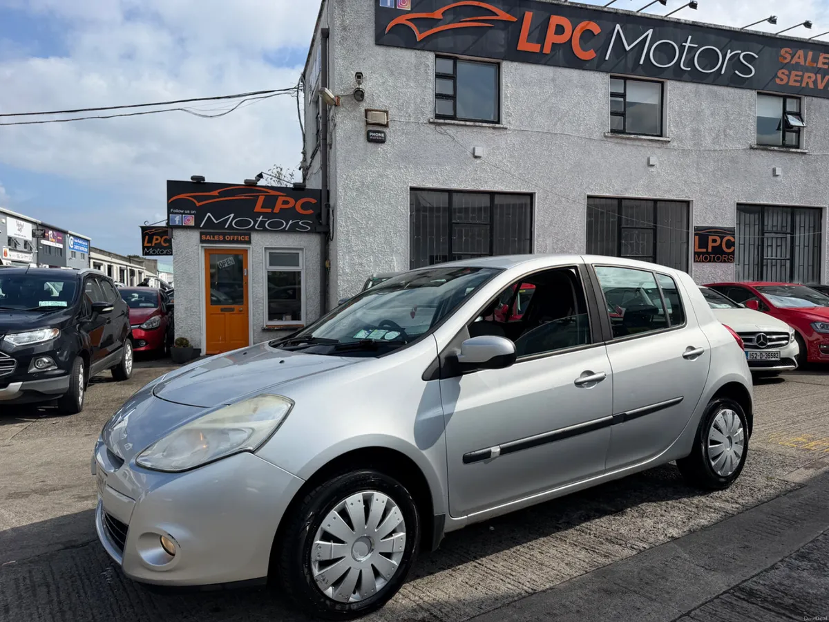 Renault Clio 2010 Diesel - Image 2