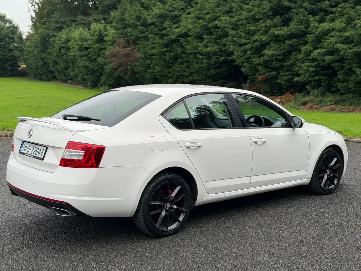 Skoda Octavia / Low mileage/ Auto - Image 4