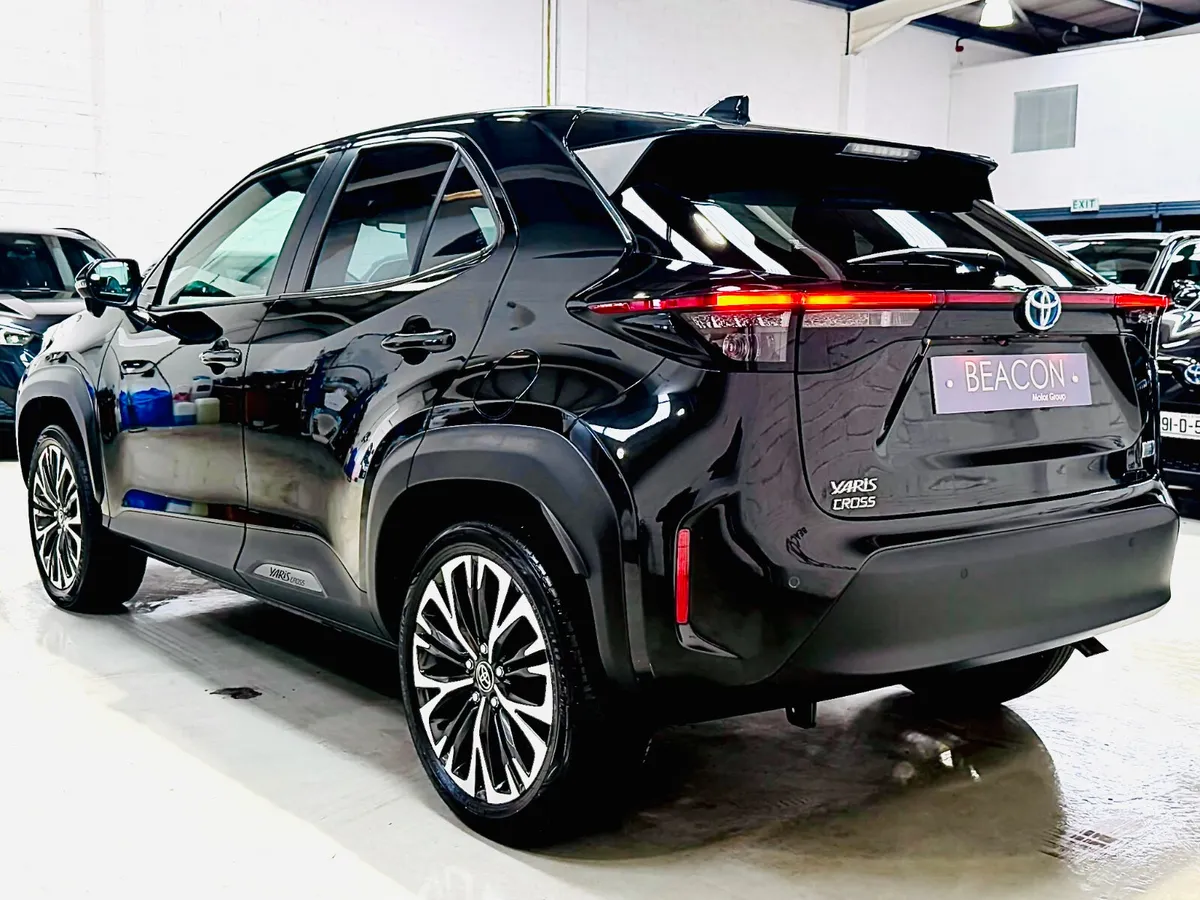 2024*9,000 MILES*HYBRID SPORT TOYOTA YAIRS CROSS Z - Image 6