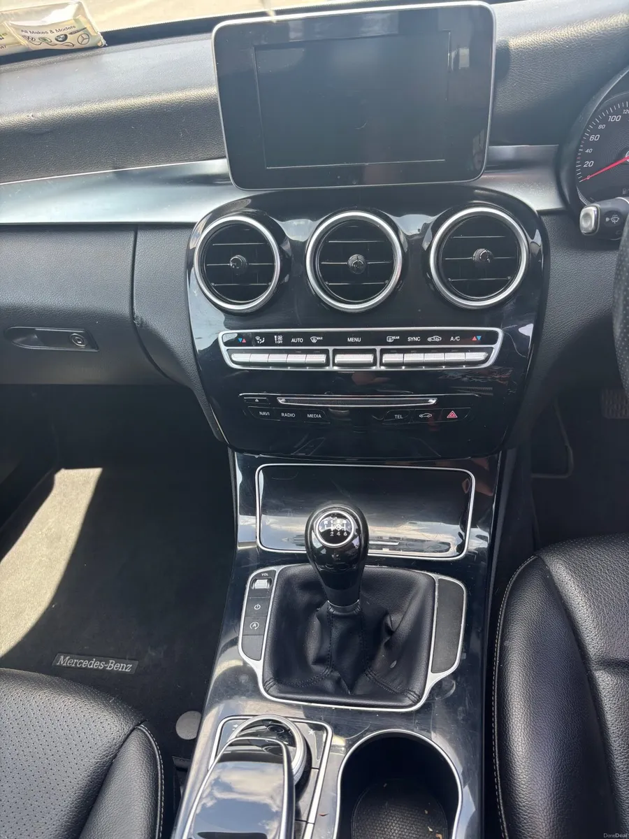 Mercedes-Benz C-Class 2016 - Image 2