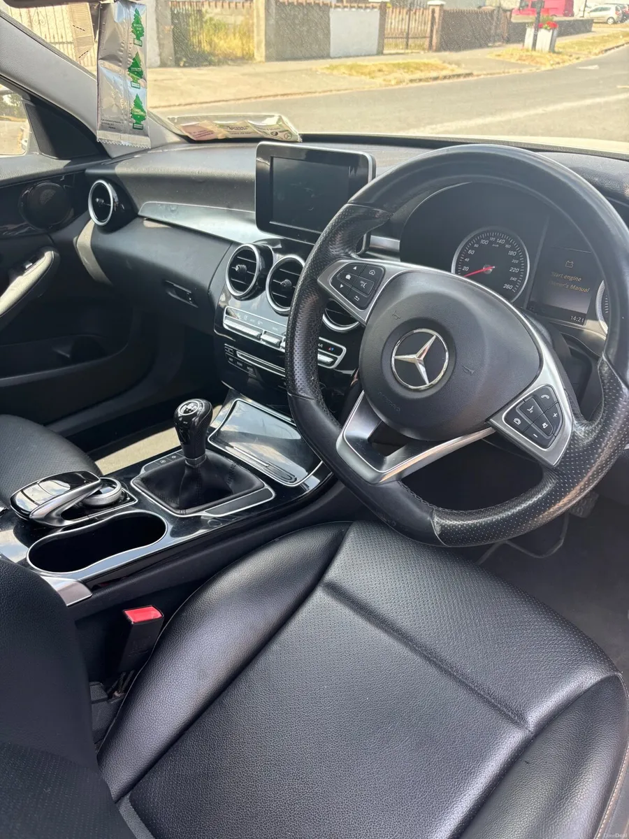 Mercedes-Benz C-Class 2016 - Image 4