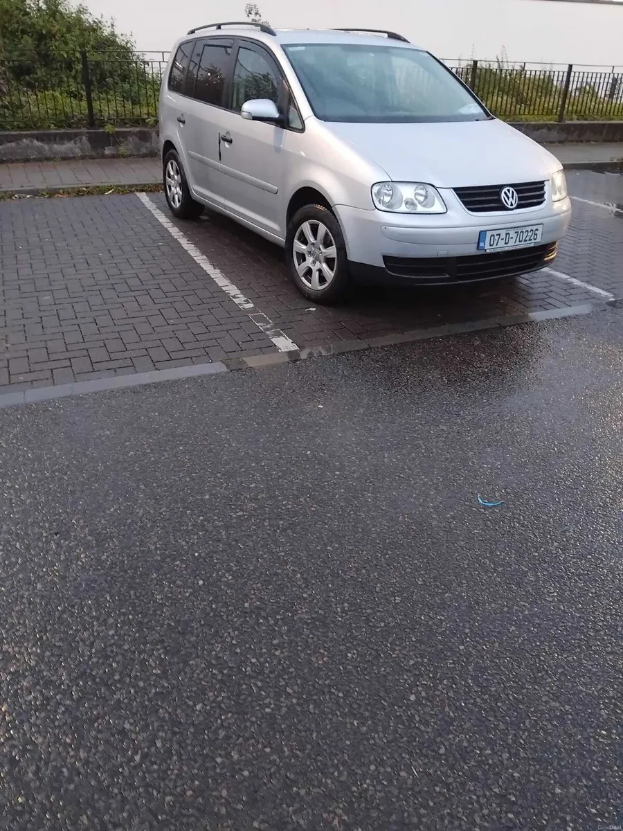 Volkswagen touran 1.6 petrol - Image 3
