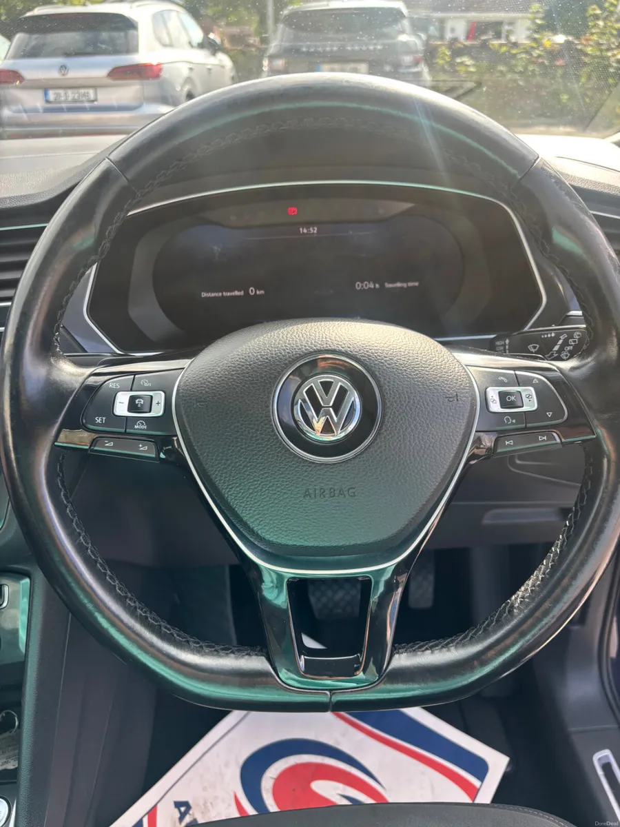 2017 Volkswagen Tiguan 2.0 TDI R-Line DSG Panroof - Image 6