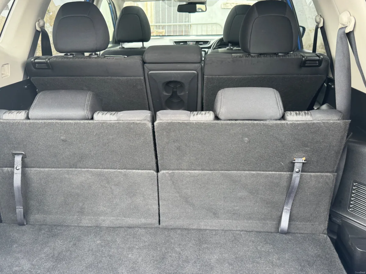 Nissan X-Trail 7 seater high spec - Image 5