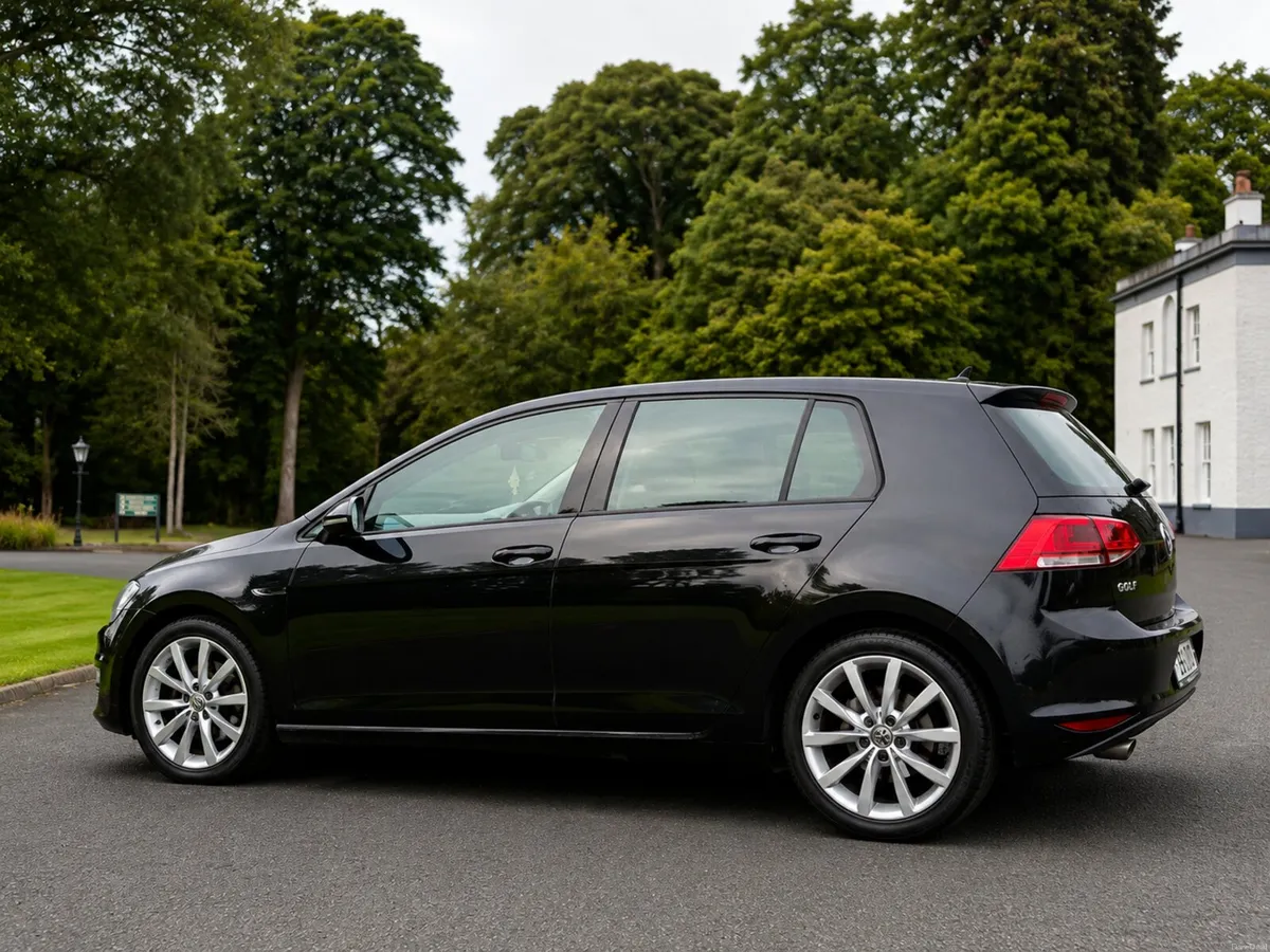 2015 Volkswagen Golf 1.6TDI High-line - Image 5