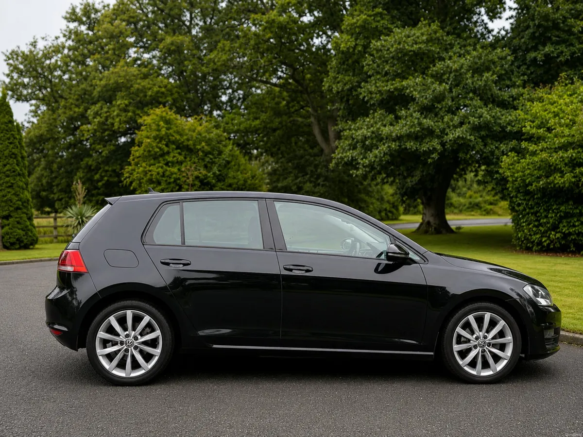 2015 Volkswagen Golf 1.6TDI High-line - Image 4