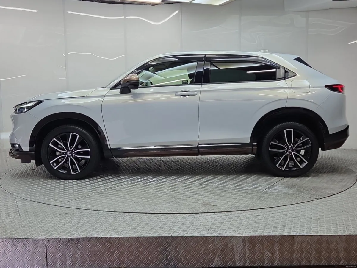 Honda Vezel Z 1.5 Hybrid *Top spec* - Image 5