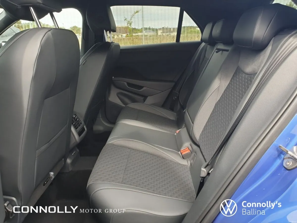 Volkswagen T-Roc R-LINE 1.5TSI 150HP MHEV - Image 6
