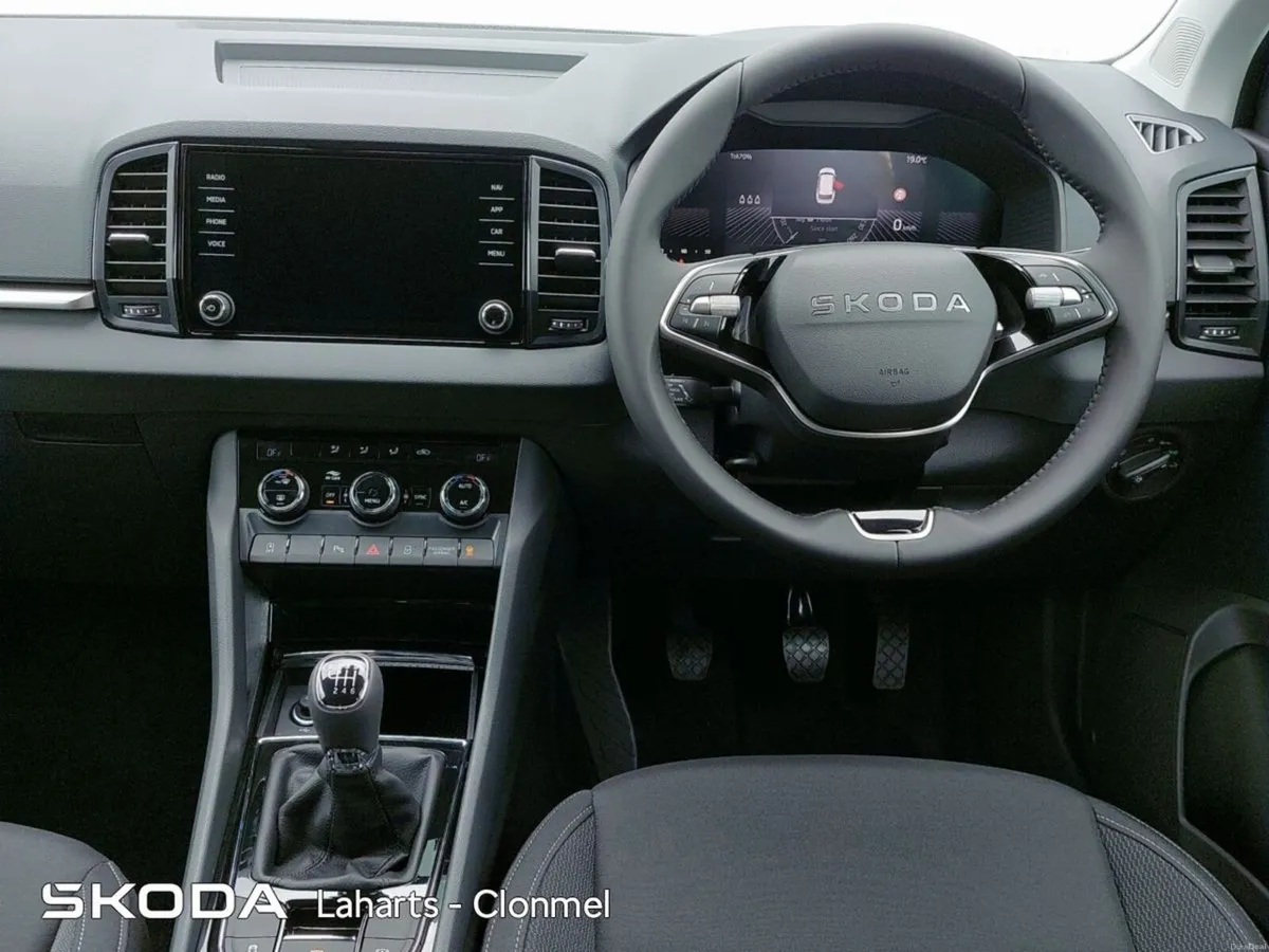 Skoda Karoq SELECTION 2.0TDI 115HP - Image 2