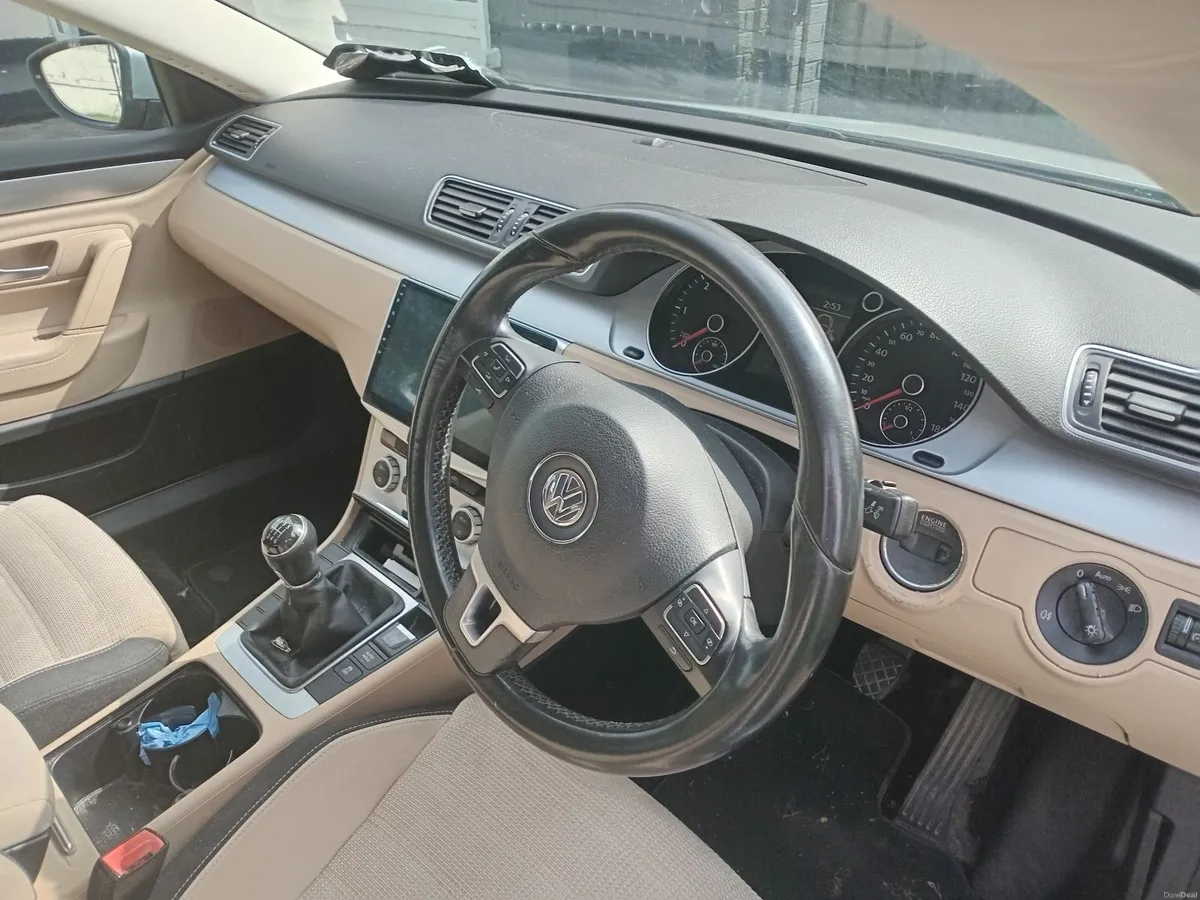 Volkswagen Passat 2013 - Image 4