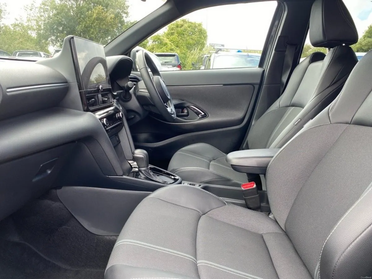 Toyota Yaris Cross YARIS CROSS SOL - Image 6