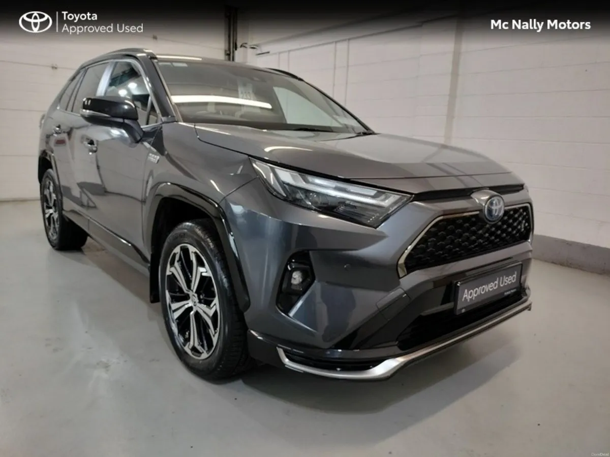 Toyota RAV4 232 PLUG-IN HYBRID SPORT AWD LOW KMS - Image 1
