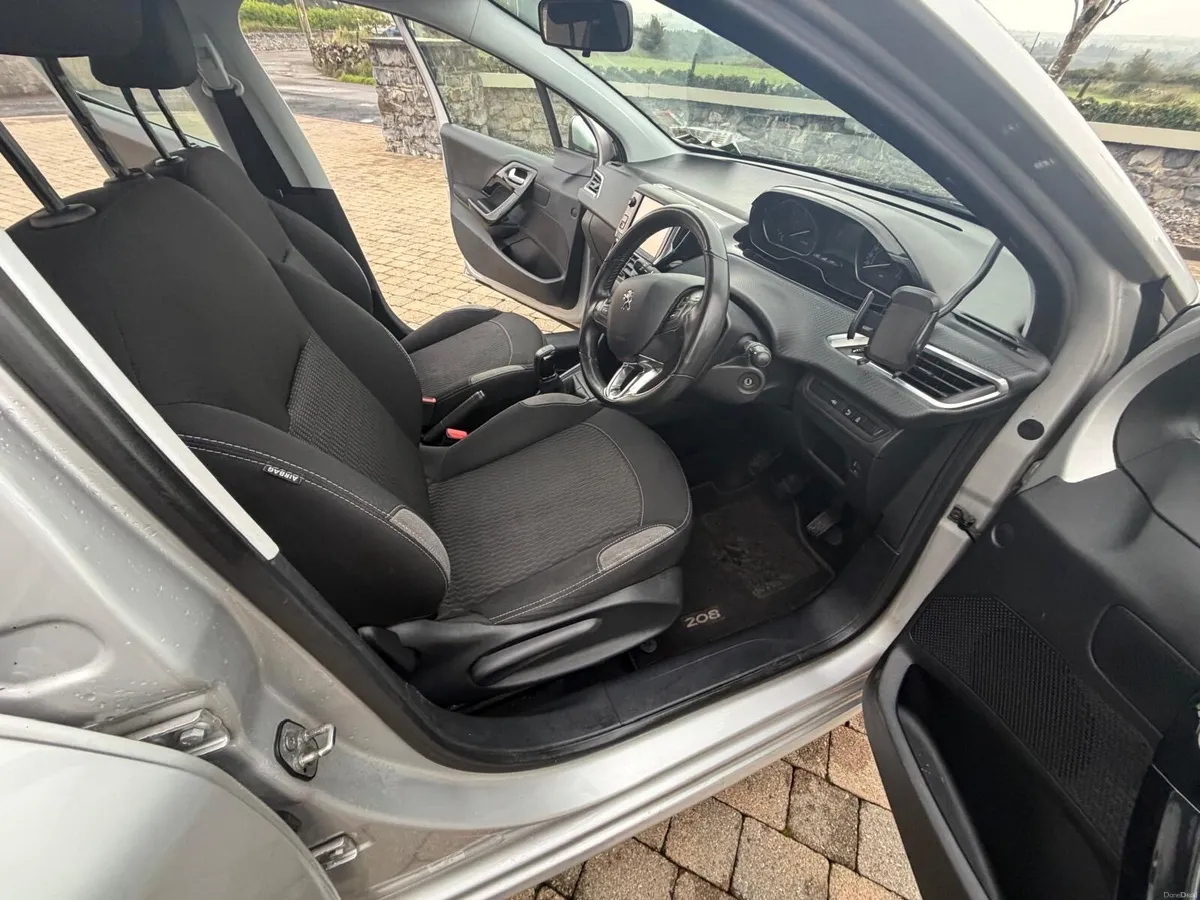 BARGAIN Peugeot 208 - Image 5