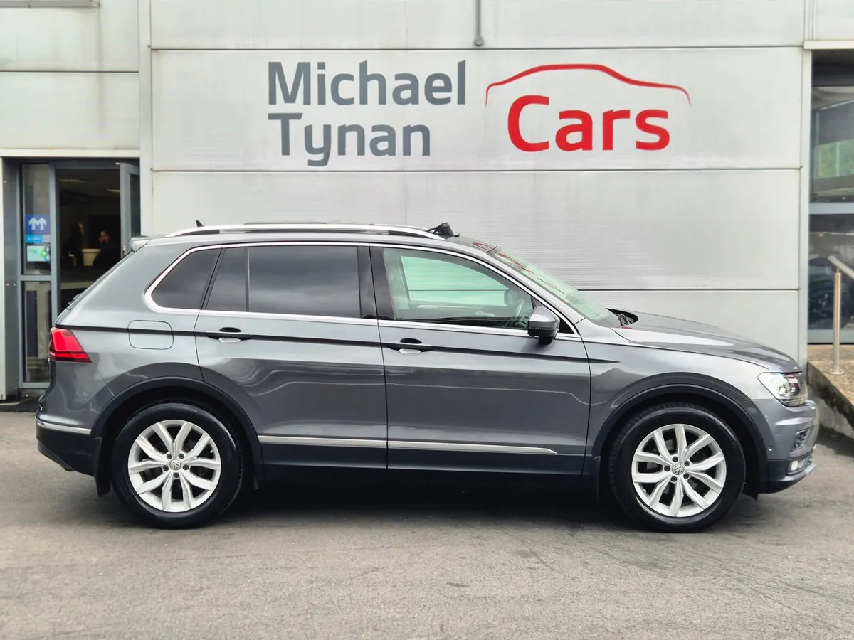 2017 VW Tiguan 2.0 Diesel High Line Auto, Sunroof - Image 6
