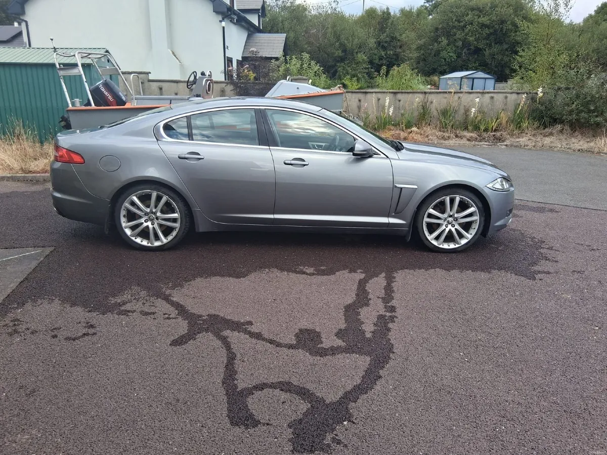 Jaguar XF 2012  2.2 Diesel low milage  with FSH. - Image 5