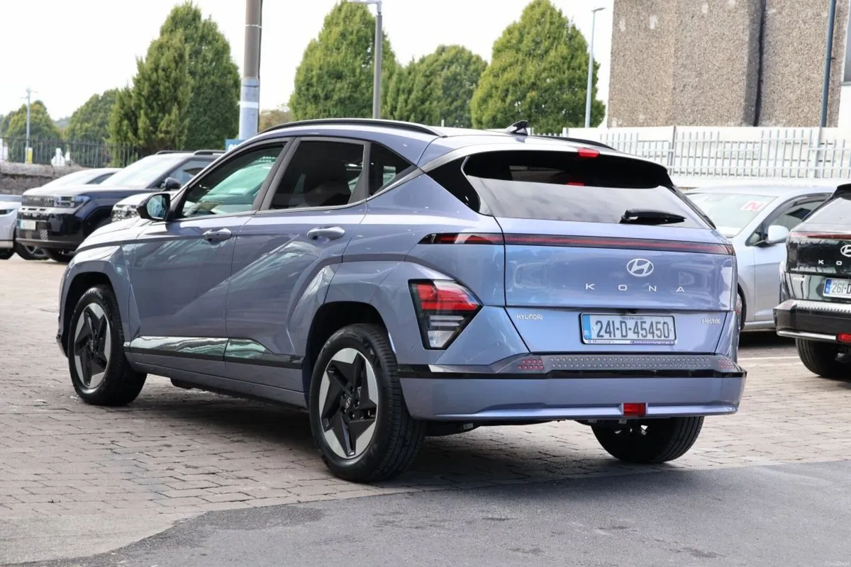Hyundai KONA Kona EV Platinum 65kWh - Image 5