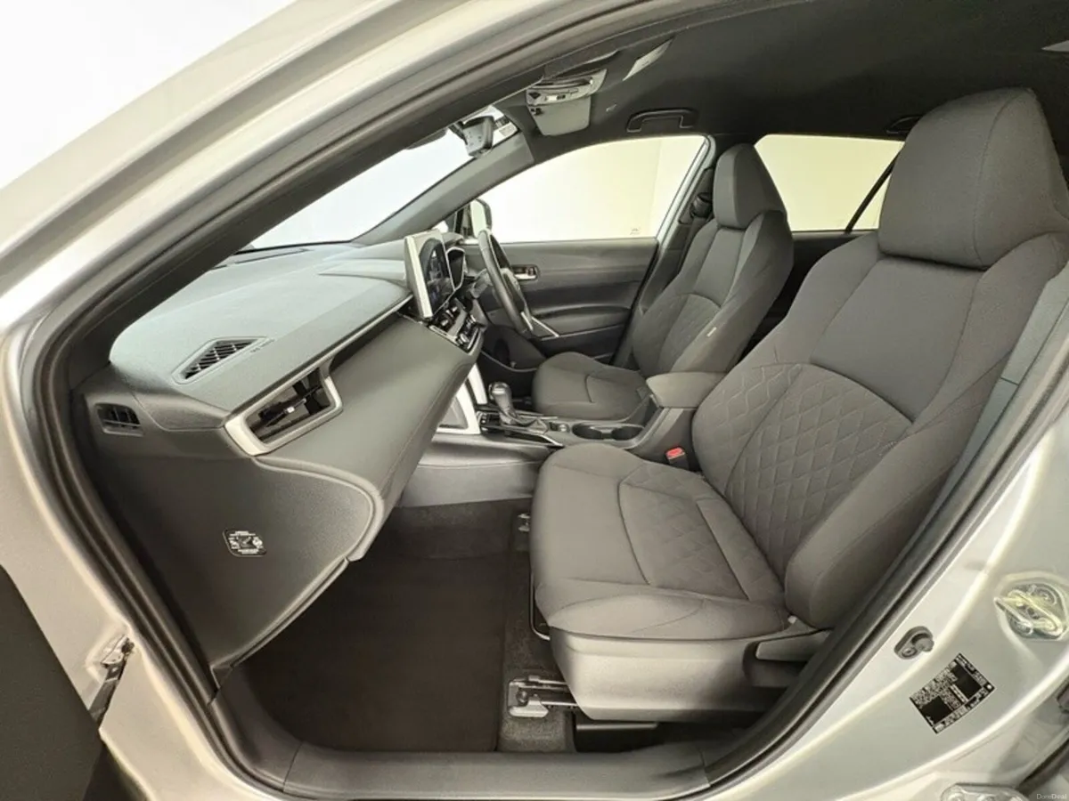 Toyota Corolla Cross Sport Hybrid - Image 6