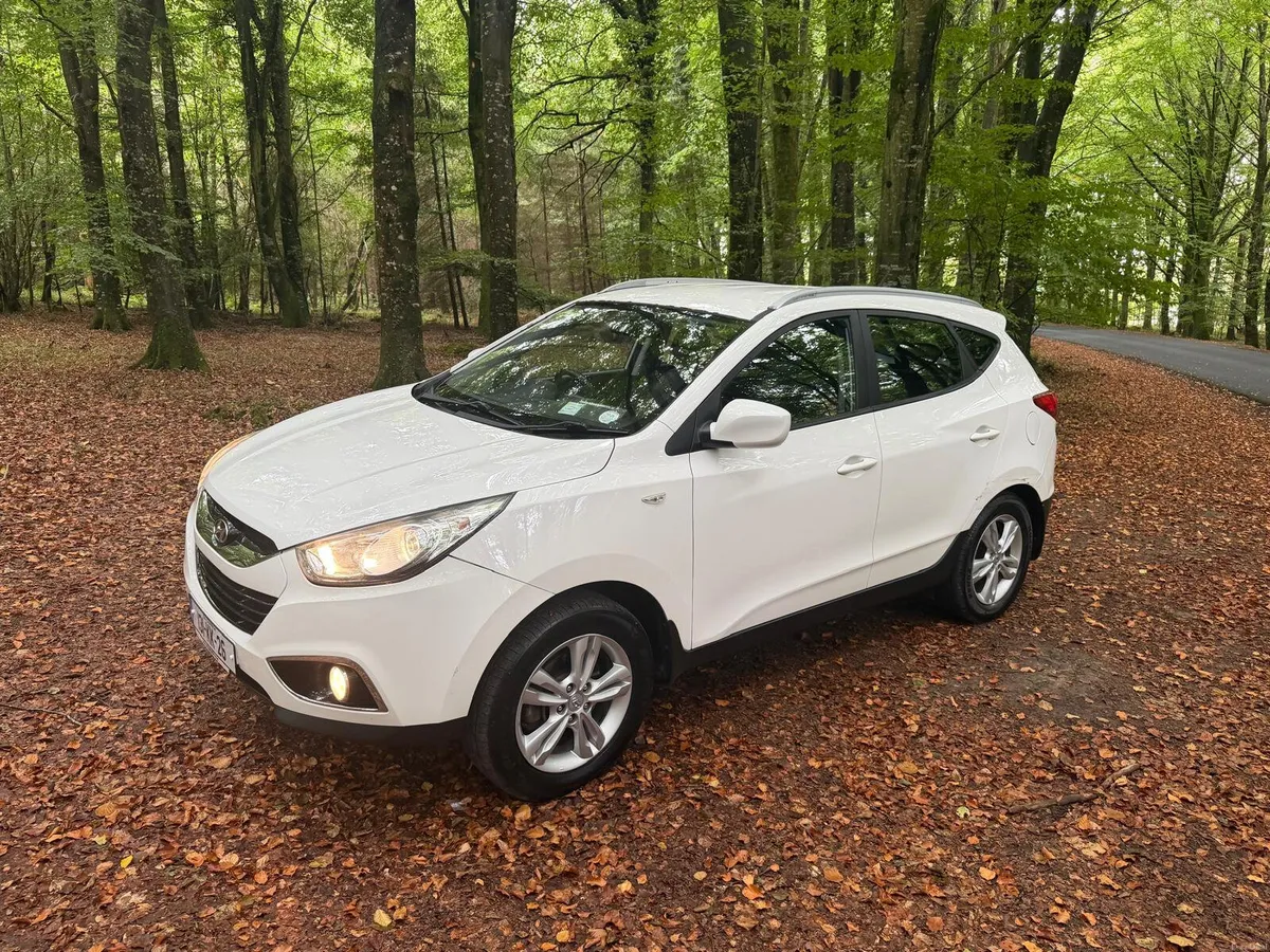 131 HYUNDAI iX 35, 1.7 CRDI EXECUTIVE 6 SPEED - Image 1