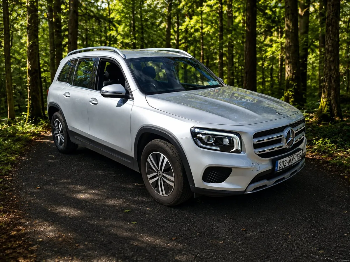 202 MERCEDES GLB 200  1.3 STYLE AUTO = 7 SEATS = - Image 2