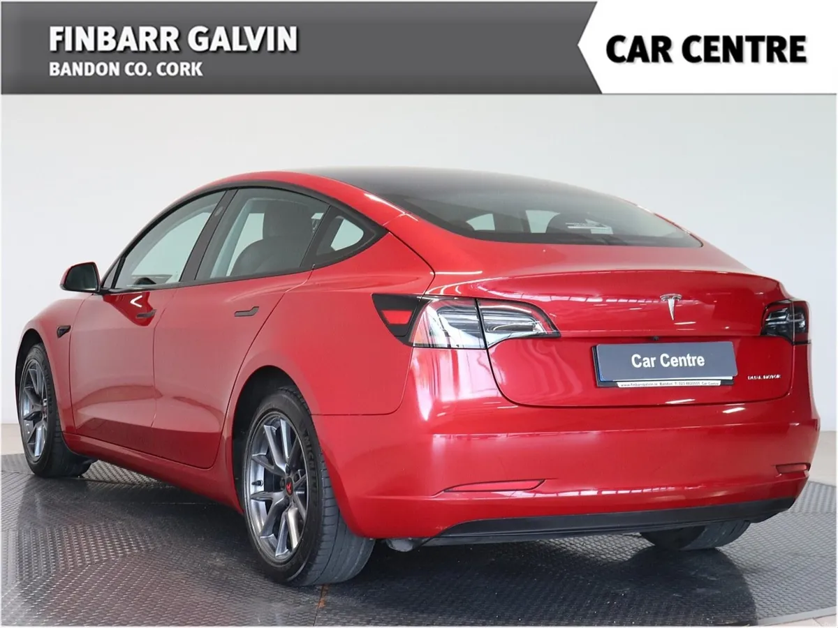 Tesla Model 3 Long Range (AWD) - Image 2
