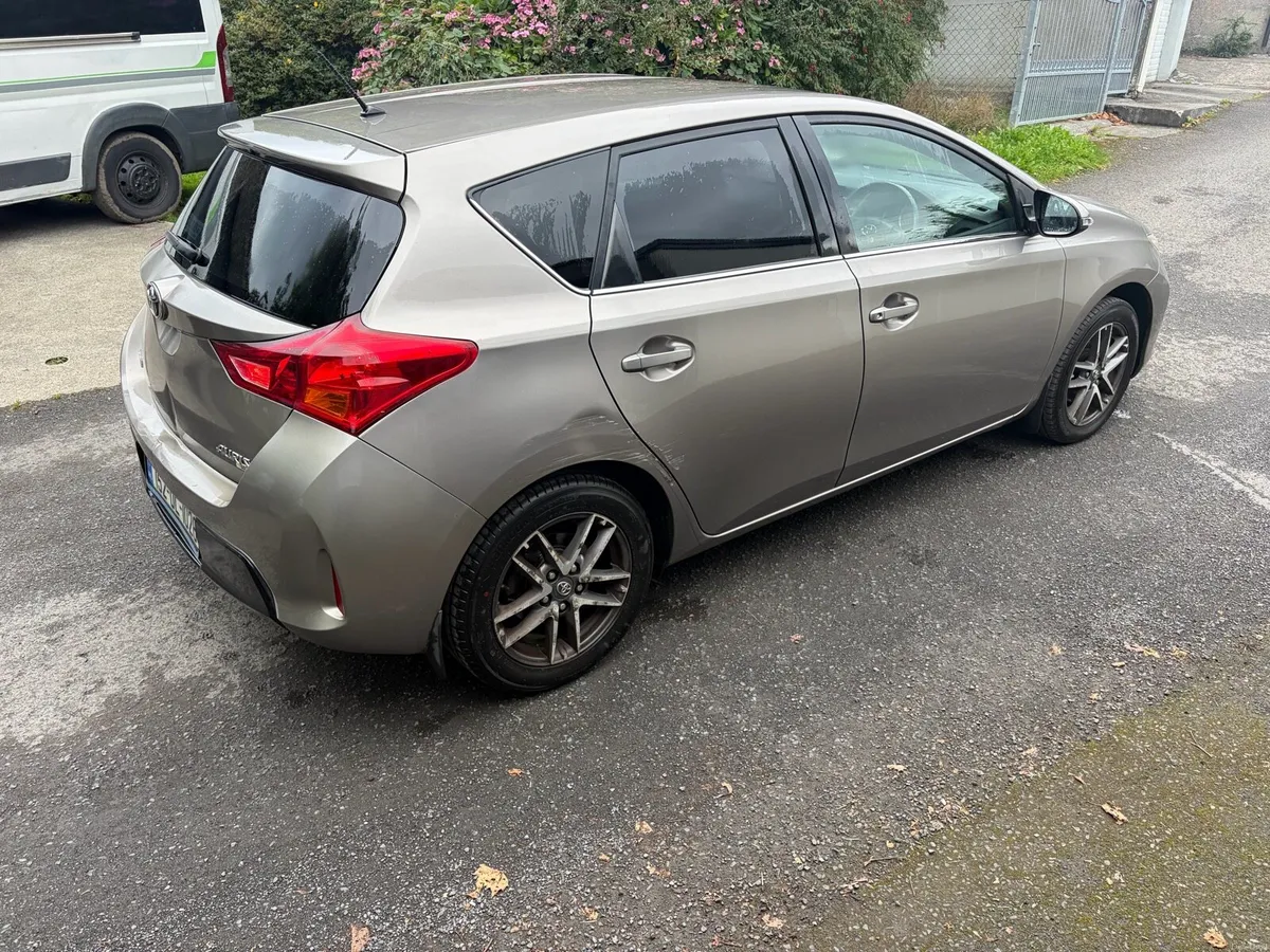 2015 Toyota Auris 1.4 Diesel 5dr Sol - Image 4