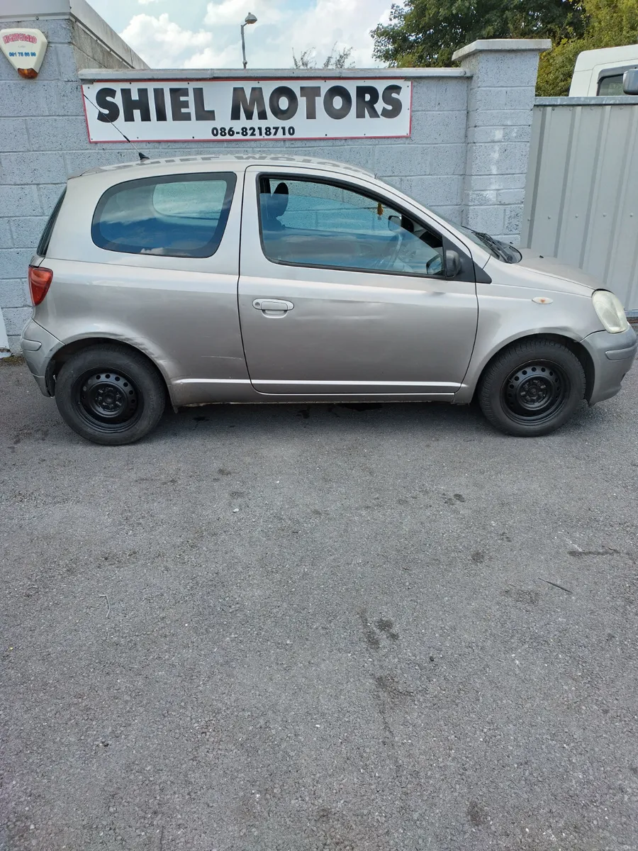 Toyota Yaris 2005 - Image 1