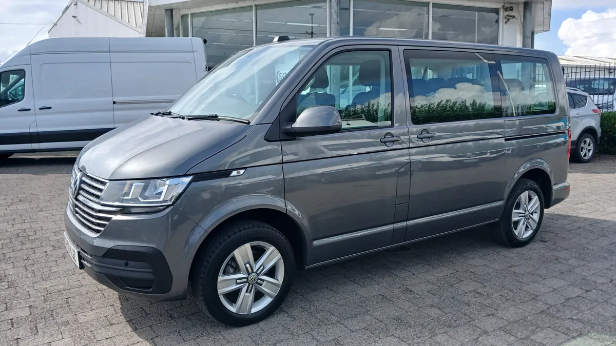 2021 VW SHUTTLE 8 SEAT,AUTO SWB IMMACULATE/ RARE - Image 1