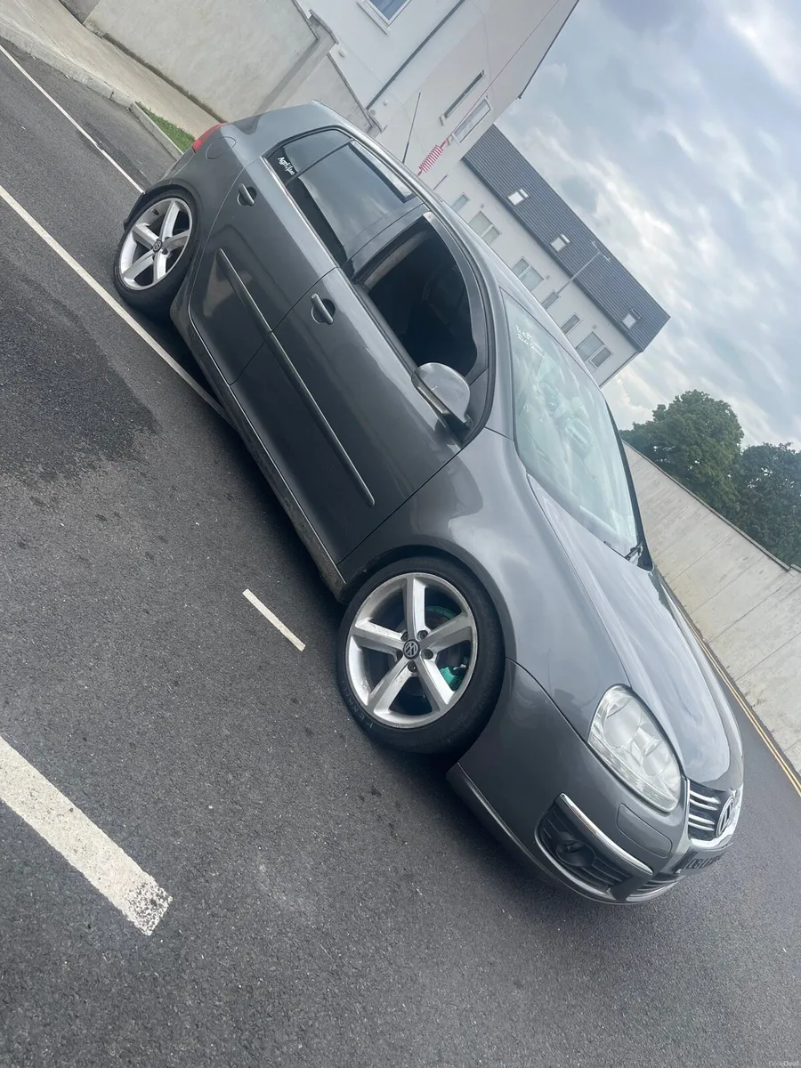 Volkswagen Golf - Image 1