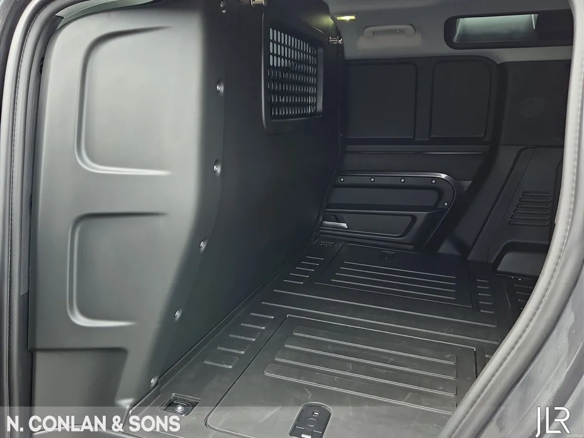 Land Rover Defender 110 3.0D S HARD TOP COMMERCIAL - Image 5