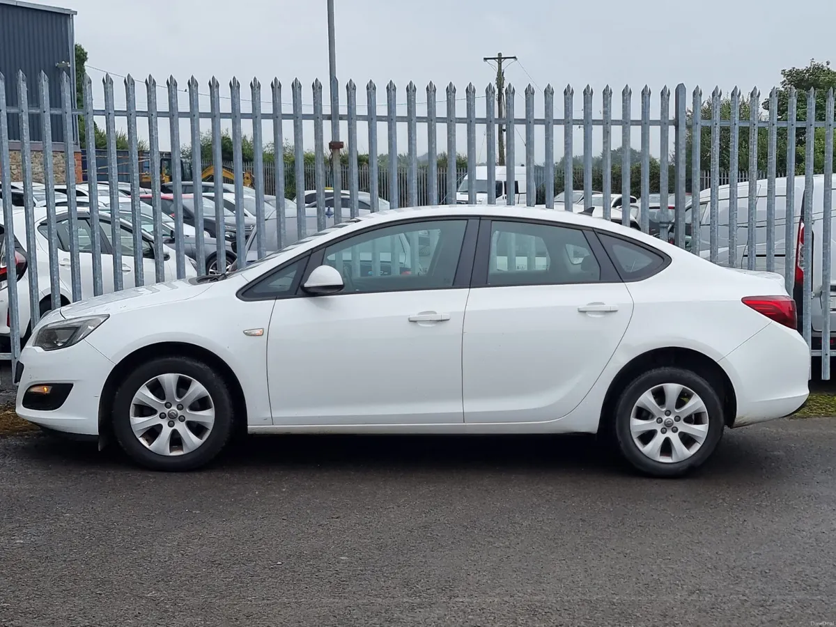 2015 OPEL ASTRA NCT&TAXED €3,999 - Image 5