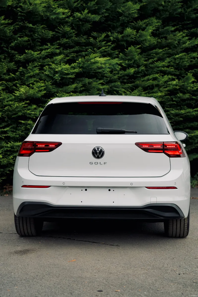 Volkswagen Golf Active Advance 2023|Premium Hatchb - Image 4
