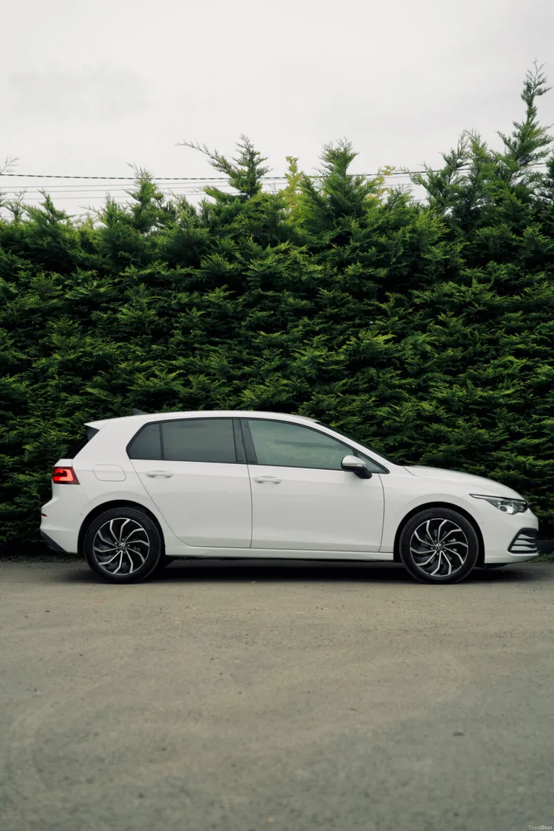 Volkswagen Golf Active Advance 2023|Premium Hatchb - Image 5