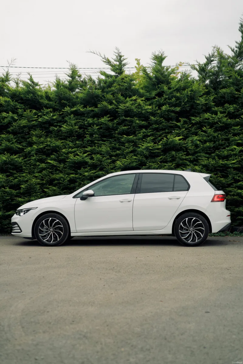 Volkswagen Golf Active Advance 2023|Premium Hatchb - Image 2