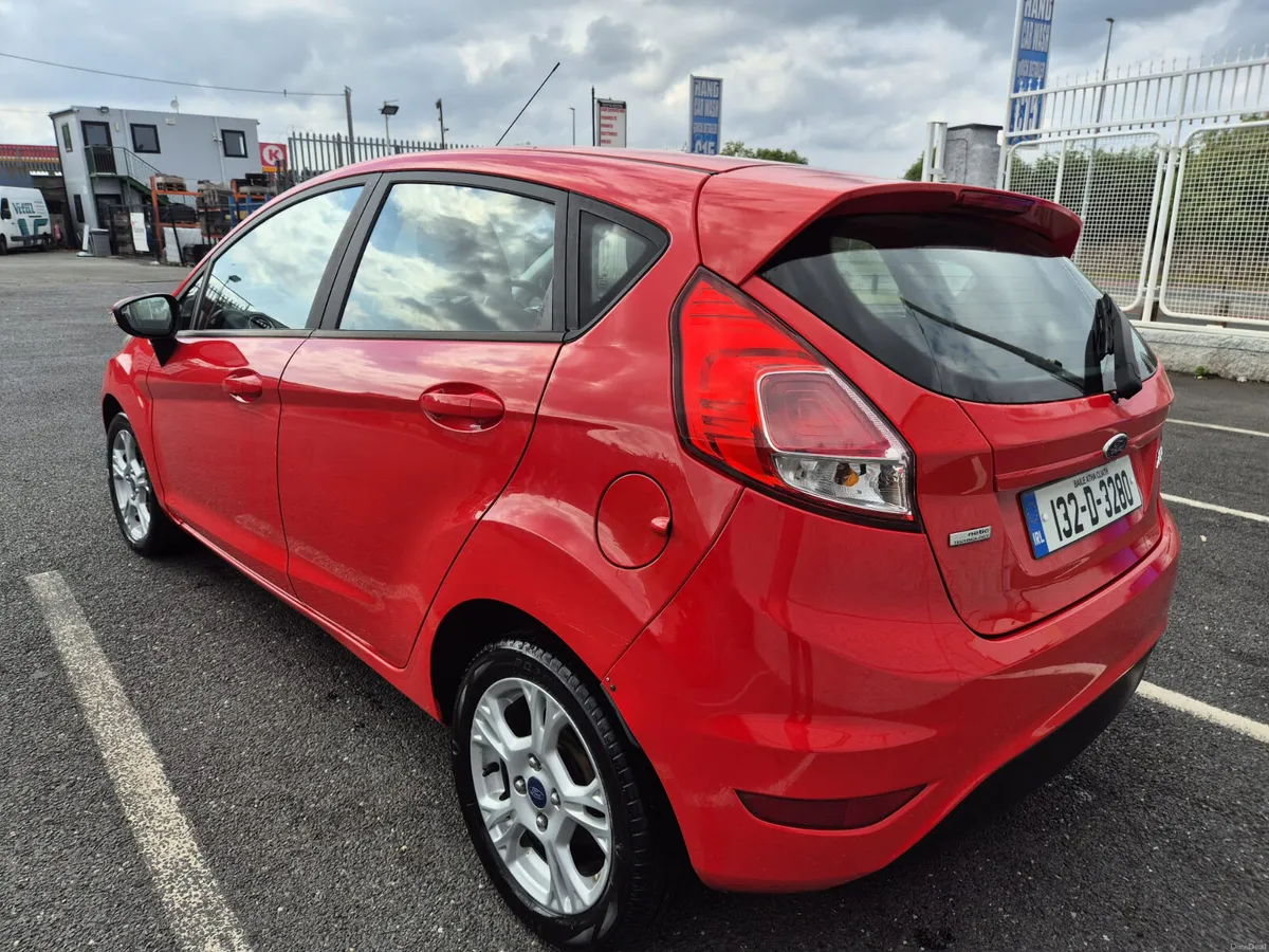 Stunning Ford Fiesta 2013 1.5 Diesel - Image 6