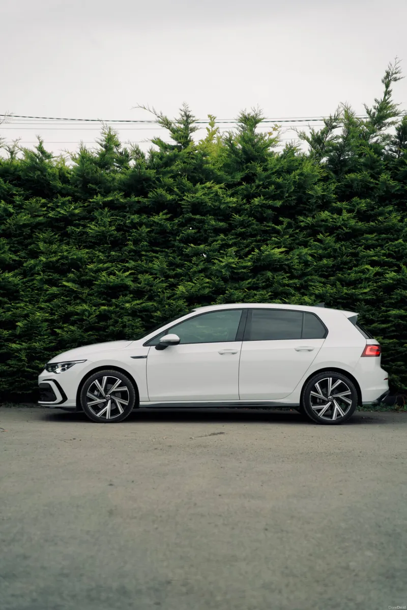 Volkswagen Golf R-Line 2024 | Premium Sporty - Image 2