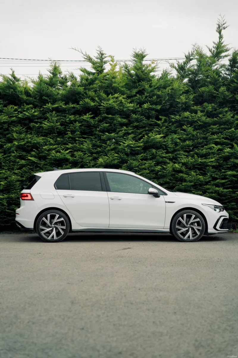 Volkswagen Golf R-Line 2024 | Premium Sporty - Image 5